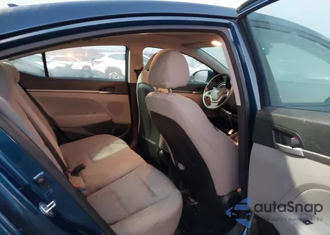 2018 Hyundai Elantra Value Edition z USA, uszkodzony, nr VIN 5NPD84LF5JH350391